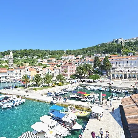 Lilly With Amazing View Hvar Town