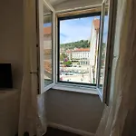 Lilly With Amazing View Apartman *